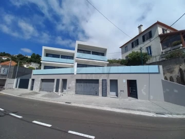 Moradia T3 para Venda em Santo Antonio