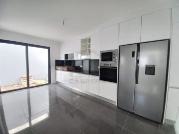 Moradia T3 para Venda em Santo Antonio