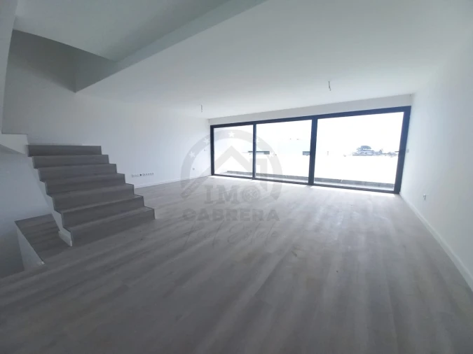 Moradia T3 para Venda em Santo Antonio Foto 9
