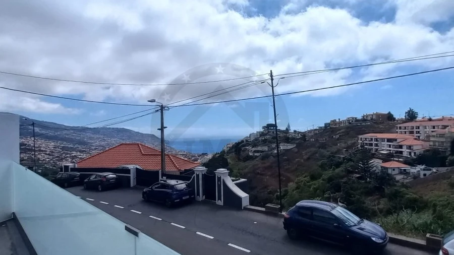 Moradia T3 para Venda em Santo Antonio
