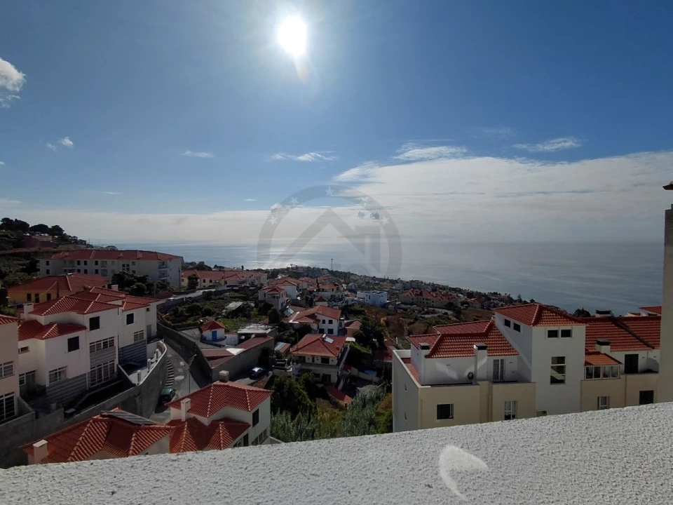 Apartamento T3 para Venda em Caniço Foto 1