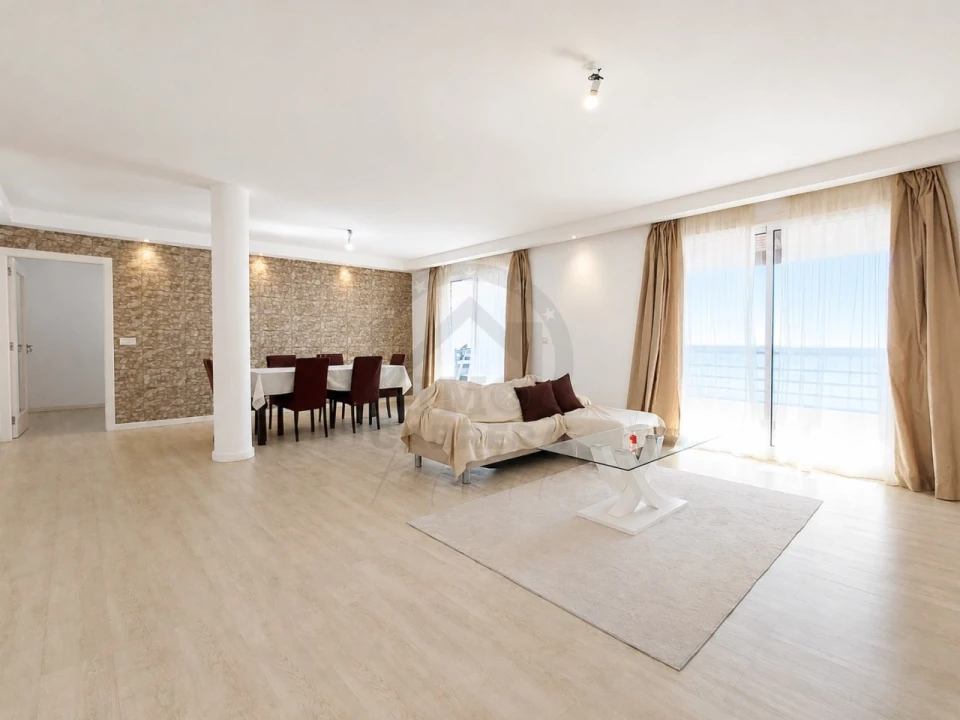 Apartamento T3 para Venda em Caniço Foto 8