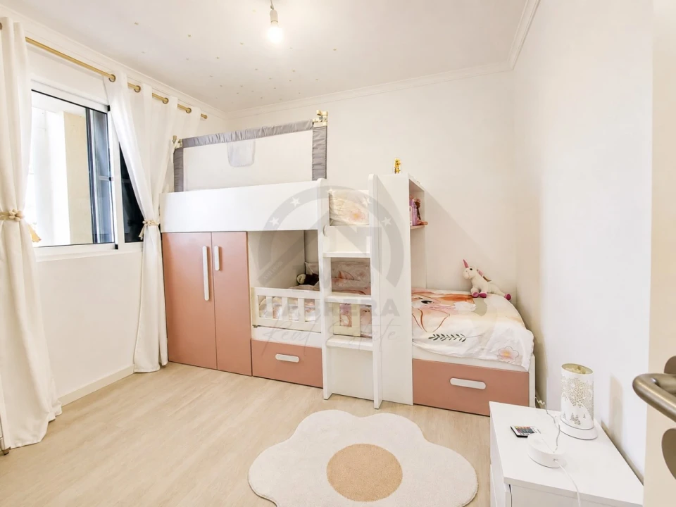 Apartamento T3 para Venda em Caniço Foto 19