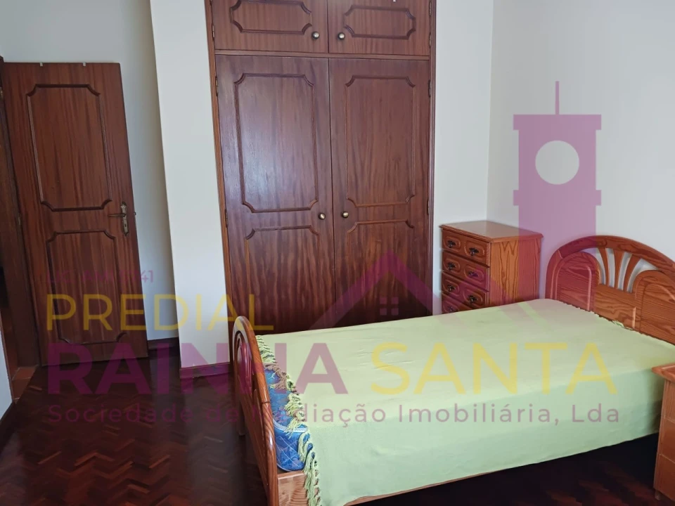 Quarto para Arrendamento em Santo Antonio dos Olivais Foto 1