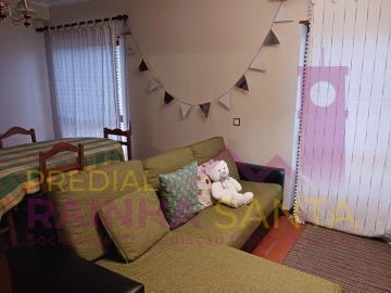 Quarto para Arrendamento em Santo Antonio dos Olivais