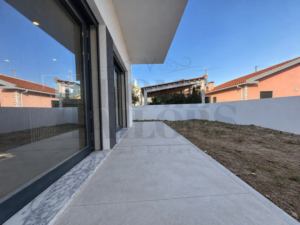 Moradia T3 para Venda em Fernao Ferro Foto 8