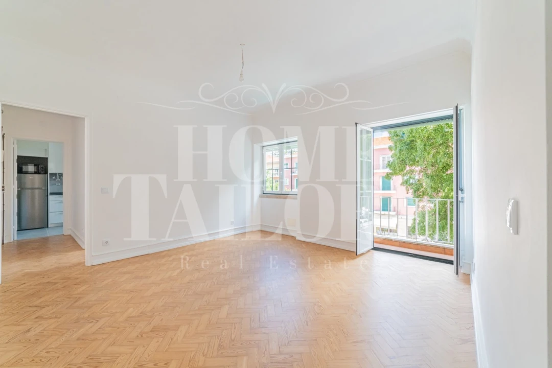 Apartamento T2 para Arrendamento em Alvalade Foto 1