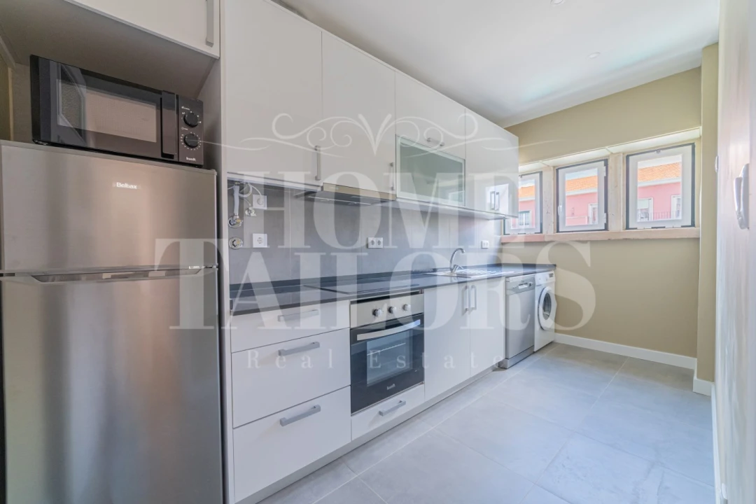 Apartamento T2 para Arrendamento em Alvalade Foto 7