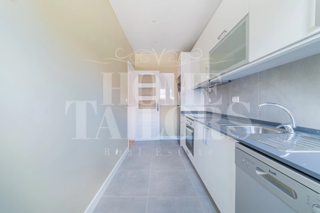 Apartamento T2 para Arrendamento em Alvalade Foto 8