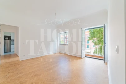 Apartamento T2 para Arrendamento em Alvalade