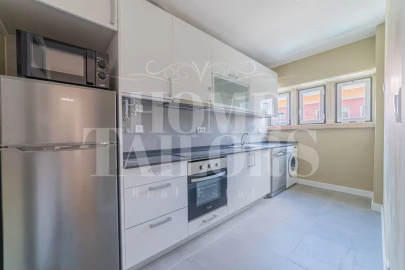 Apartamento T2 para Arrendamento em Alvalade