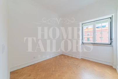 Apartamento T2 para Arrendamento em Alvalade