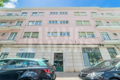 Apartamento T2 para Arrendamento em Alvalade