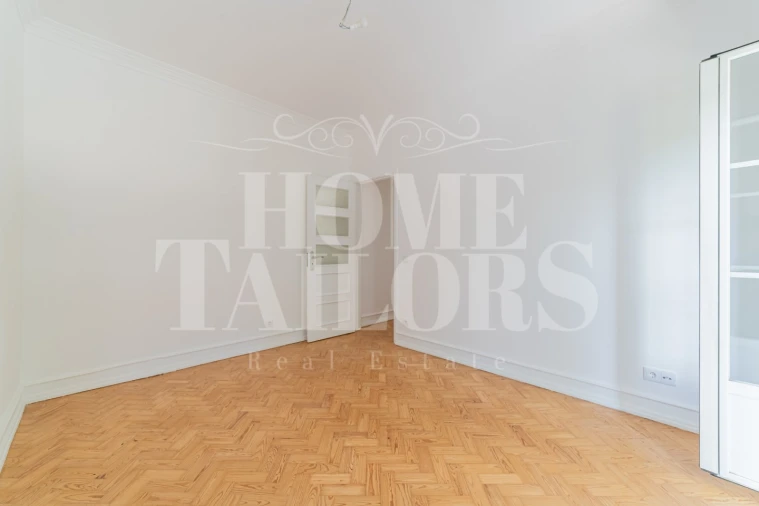 Apartamento T2 para Arrendamento em Alvalade Foto 4