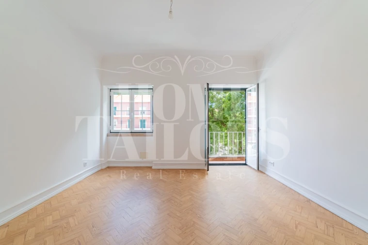 Apartamento T2 para Arrendamento em Alvalade Foto 14