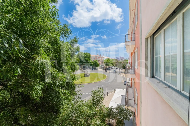 Apartamento T2 para Arrendamento em Alvalade Foto 21