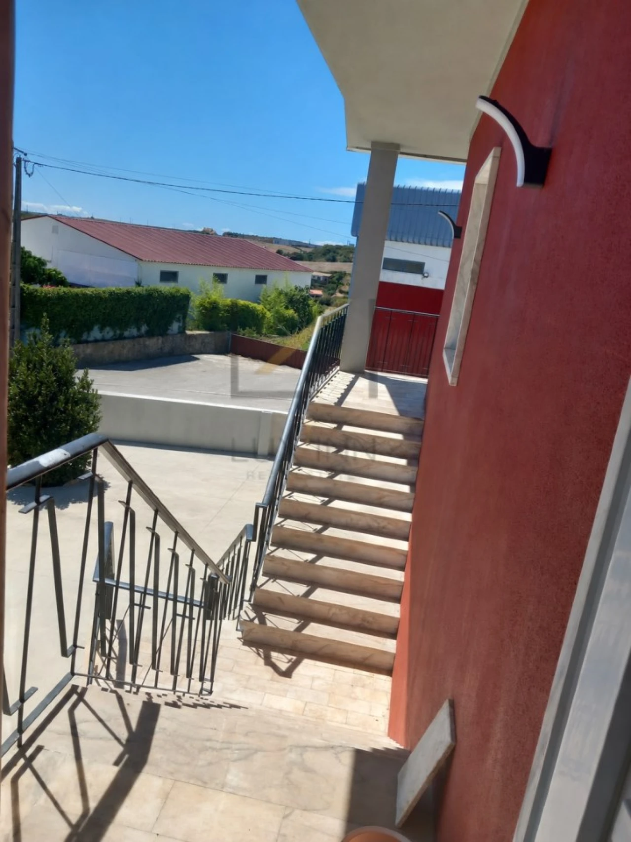 Moradia T4 para Venda em Igreja Nova e Cheleiros Foto 31