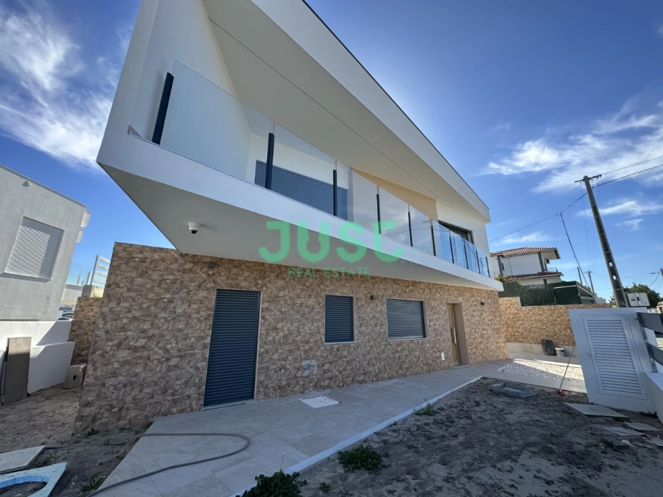 Moradia T3 para Venda em Fernao Ferro Foto 2