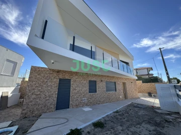 Moradia T3 para Venda em Fernao Ferro