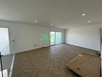 Moradia T3 para Venda em Fernao Ferro