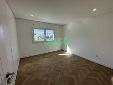 Moradia T3 para Venda em Fernao Ferro