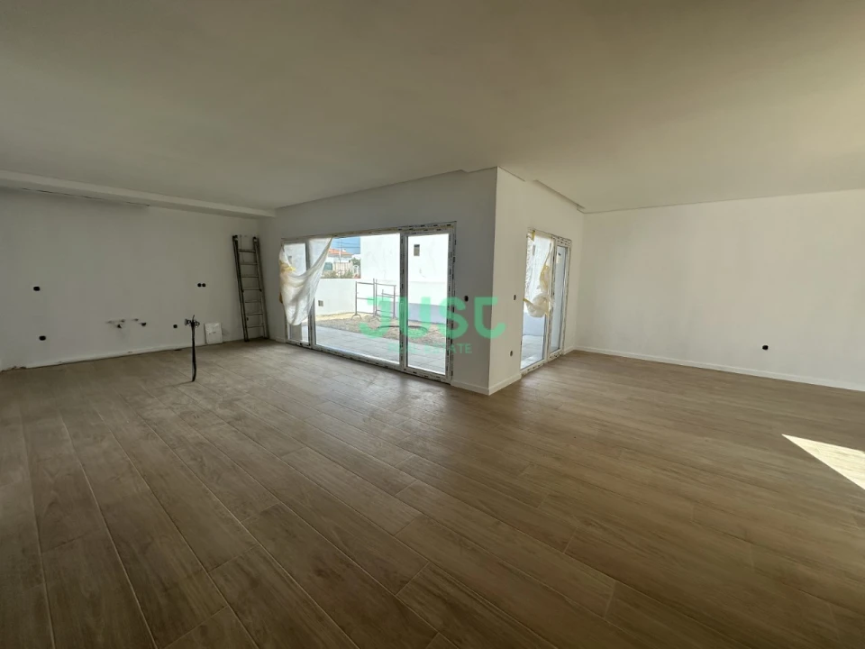 Moradia T3 para Venda em Fernao Ferro Foto 10