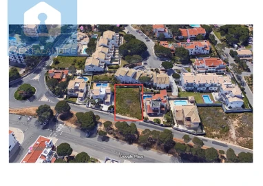 Terreno para Venda em Albufeira e Olhos de Água