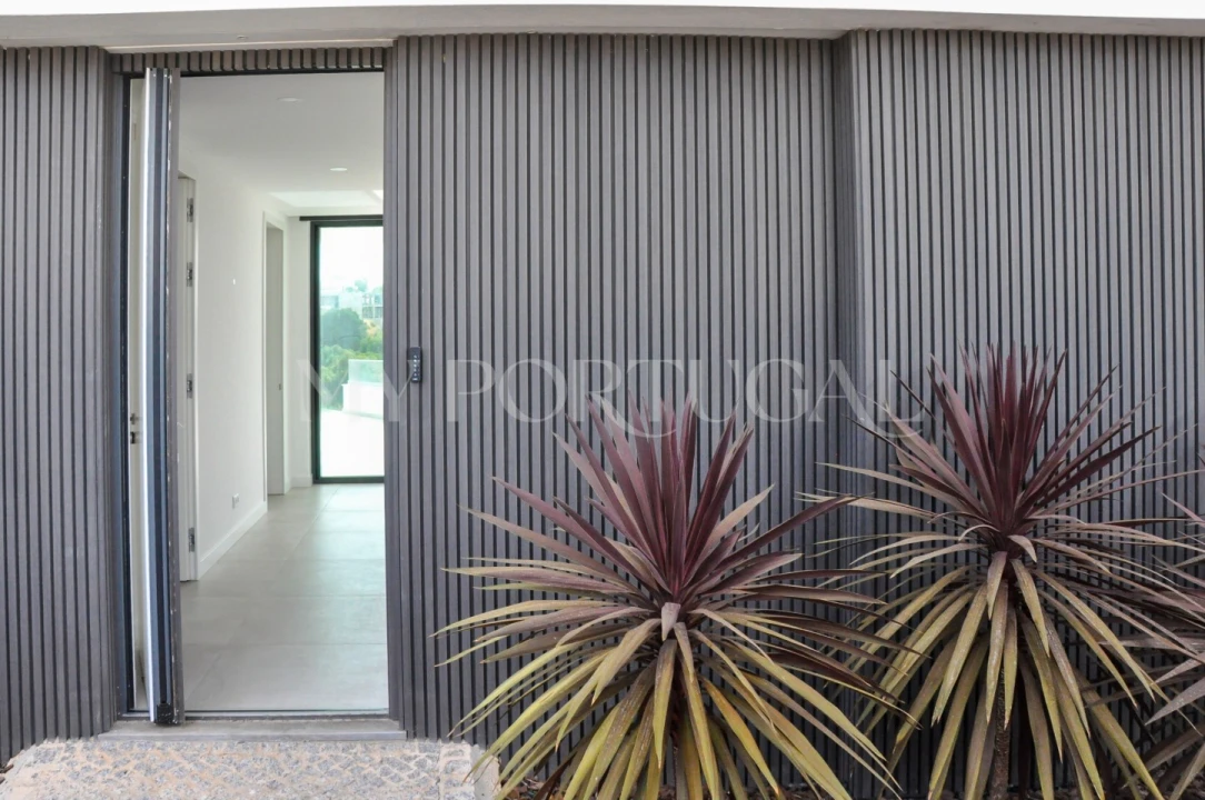 Moradia T5 para Venda em Lagos (São Sebastião e Santa Maria) Foto 4