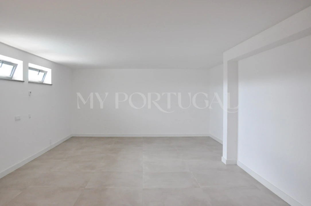 Moradia T5 para Venda em Lagos (São Sebastião e Santa Maria) Foto 56