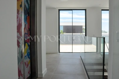 Moradia T5 para Venda em Lagos (São Sebastião e Santa Maria)