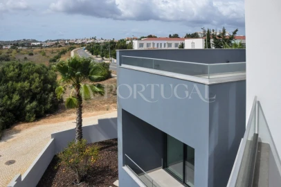 Moradia T5 para Venda em Lagos (São Sebastião e Santa Maria)