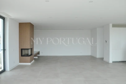 Moradia T5 para Venda em Lagos (São Sebastião e Santa Maria)