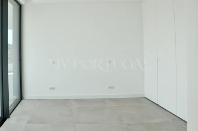 Moradia T5 para Venda em Lagos (São Sebastião e Santa Maria)
