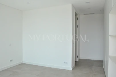Moradia T5 para Venda em Lagos (São Sebastião e Santa Maria)