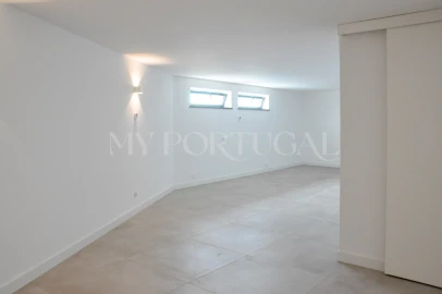 Moradia T5 para Venda em Lagos (São Sebastião e Santa Maria)