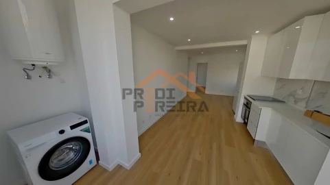 Apartamento T1 para Venda em Águas Livres
