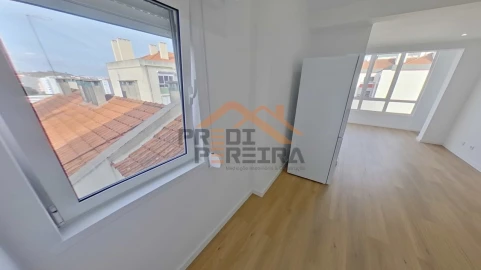 Apartamento T1 para Venda em Águas Livres