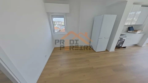 Apartamento T1 para Venda em Águas Livres