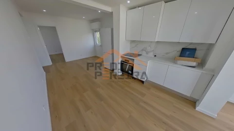 Apartamento T1 para Venda em Águas Livres