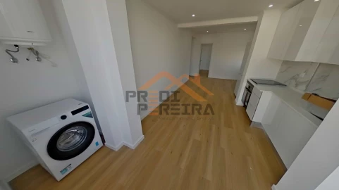 Apartamento T1 para Venda em Águas Livres
