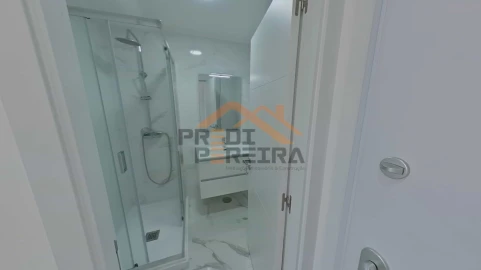 Apartamento T1 para Venda em Águas Livres