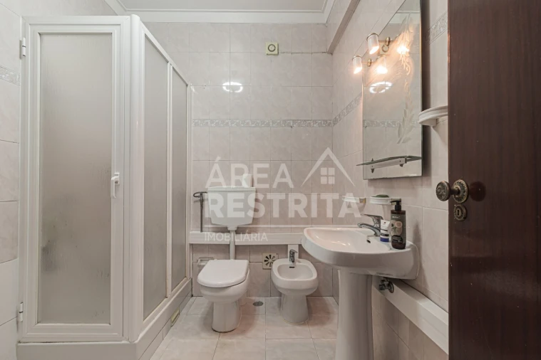 Apartamento T2 para Venda em Amora Foto 11