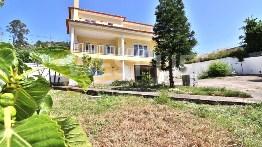 Quinta T3 para Venda em Azueira e Sobral da Abelheira