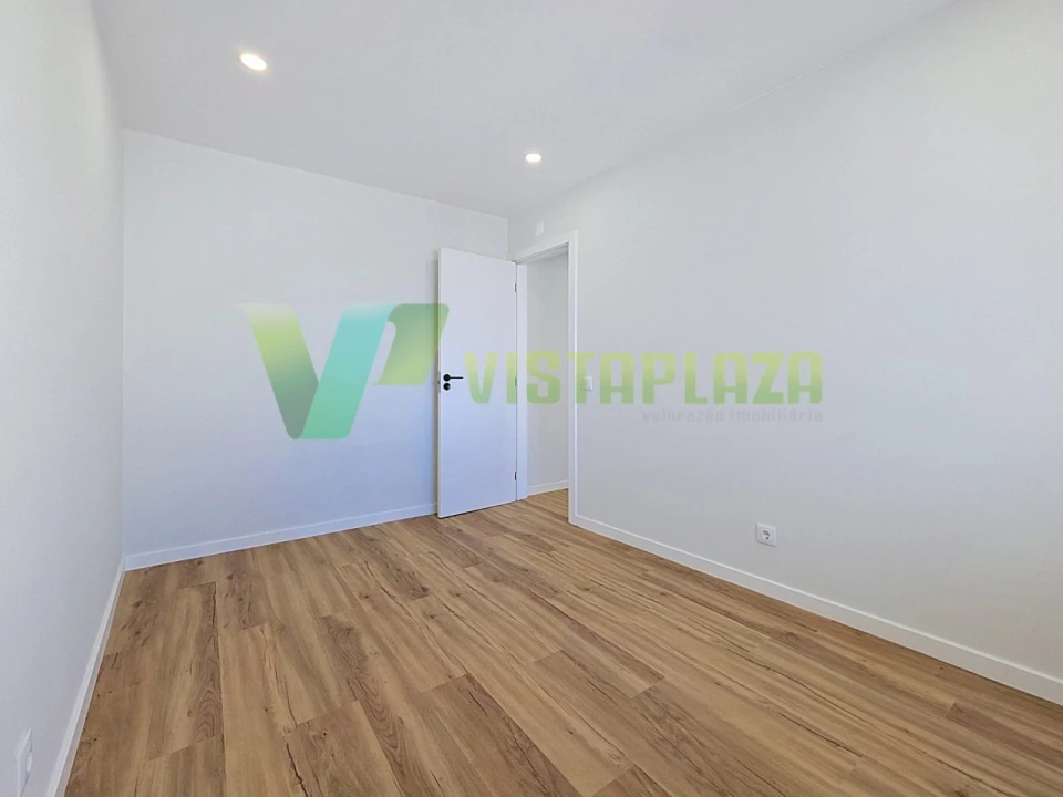 Apartamento T2 para Venda em Lagoa e Carvoeiro Foto 13