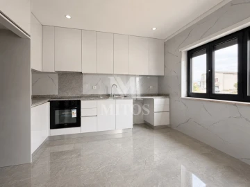 Moradia T6 para Venda em Vila Franca
