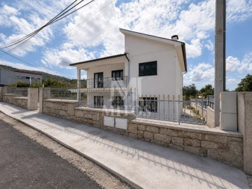 Moradia T6 para Venda em Vila Franca