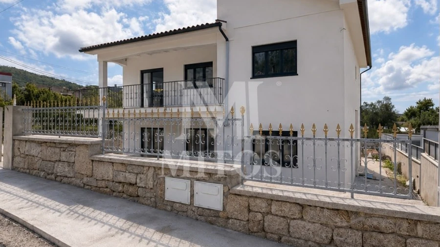 Moradia T6 para Venda em Vila Franca
