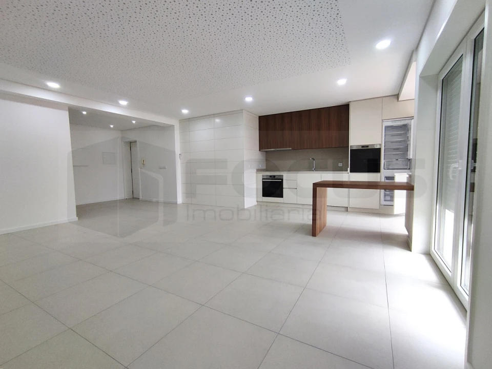 Apartamento T2 para Arrendamento em Glória e Vera Cruz Foto 2