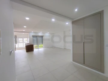 Apartamento T2 para Arrendamento em Glória e Vera Cruz