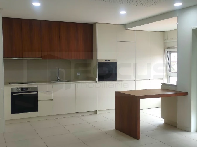 Apartamento T2 para Arrendamento em Glória e Vera Cruz Foto 8